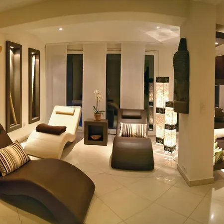 Hotel & Waldecker Hof