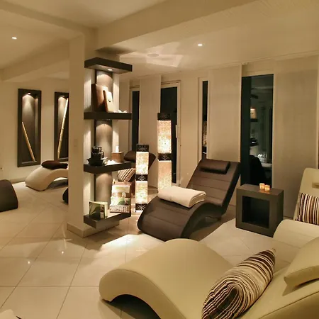 Hotel & Waldecker Hof 3*