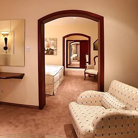 Hotel & Waldecker Hof Willingen (Upland)