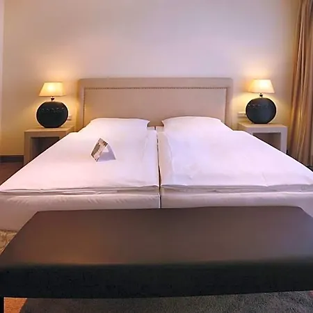 & Waldecker Hof Hotel
