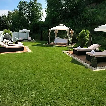 Hotel & Waldecker Hof 3*