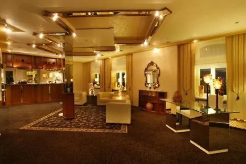 & Waldecker Hof Szálloda