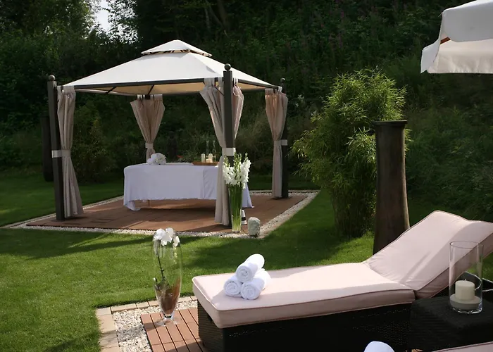 Szálloda & Waldecker Hof 3*