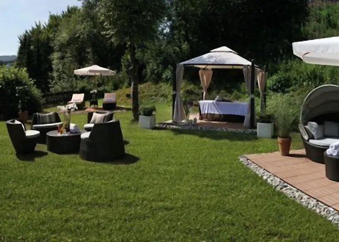 & Waldecker Hof Szálloda 3*