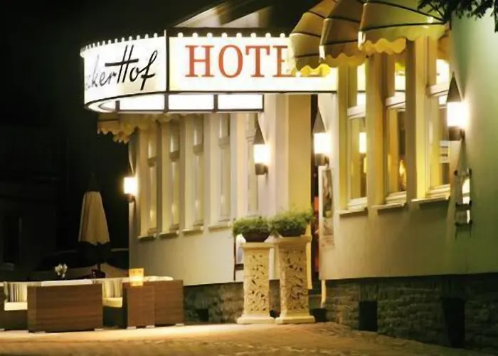 & Waldecker Hof Szálloda