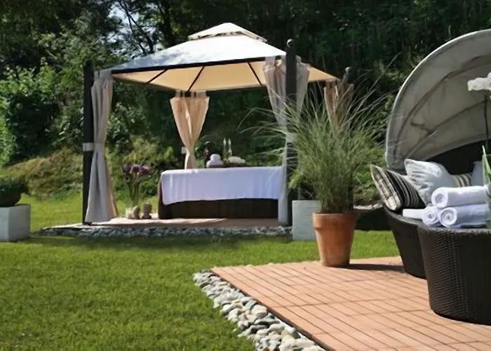 Szálloda & Waldecker Hof 3*